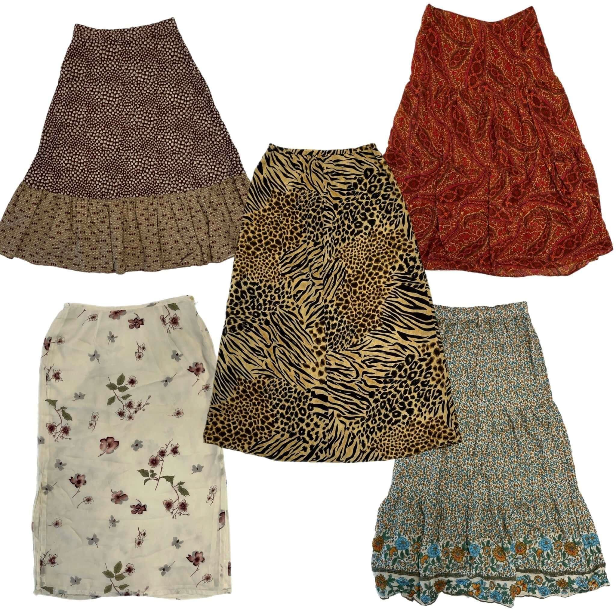 Collection of 50X MIX LADIES SKIRT in a gallery layout