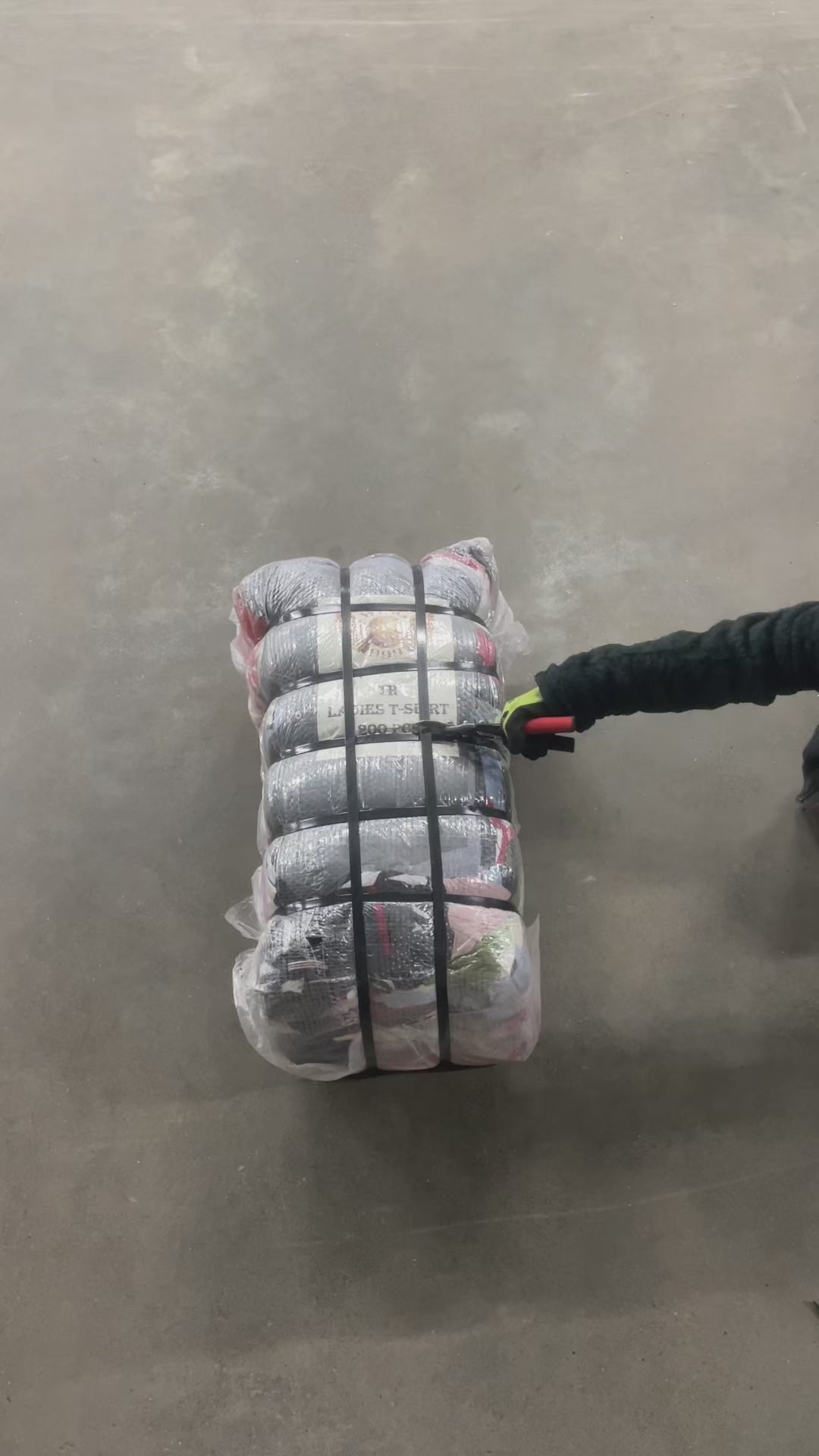 Collection of 50X TOMMY HILFIGER LADIES T-SHIRT in a gallery layout