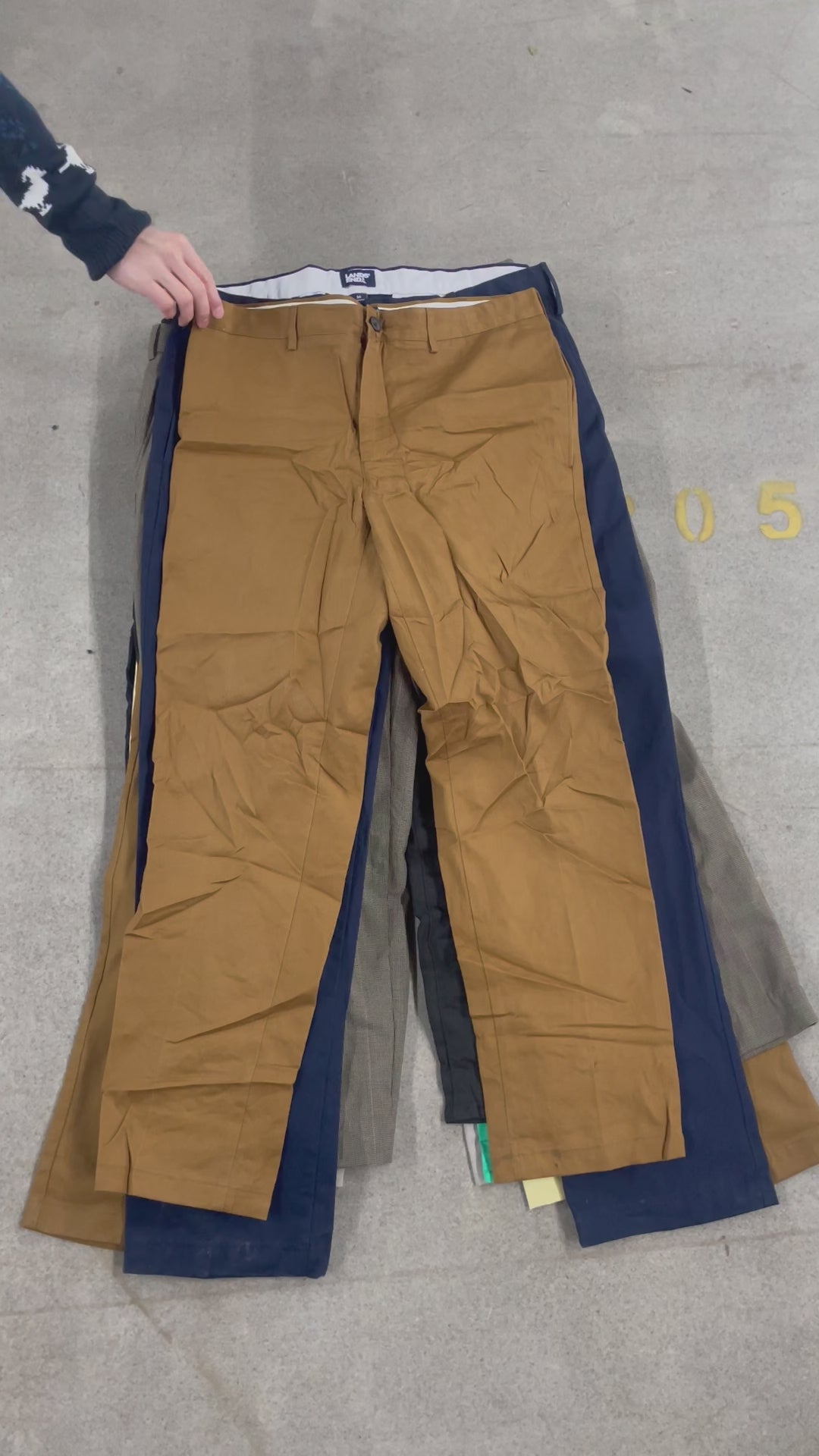 Collection of 25X LANDS END PANT in a gallery layout