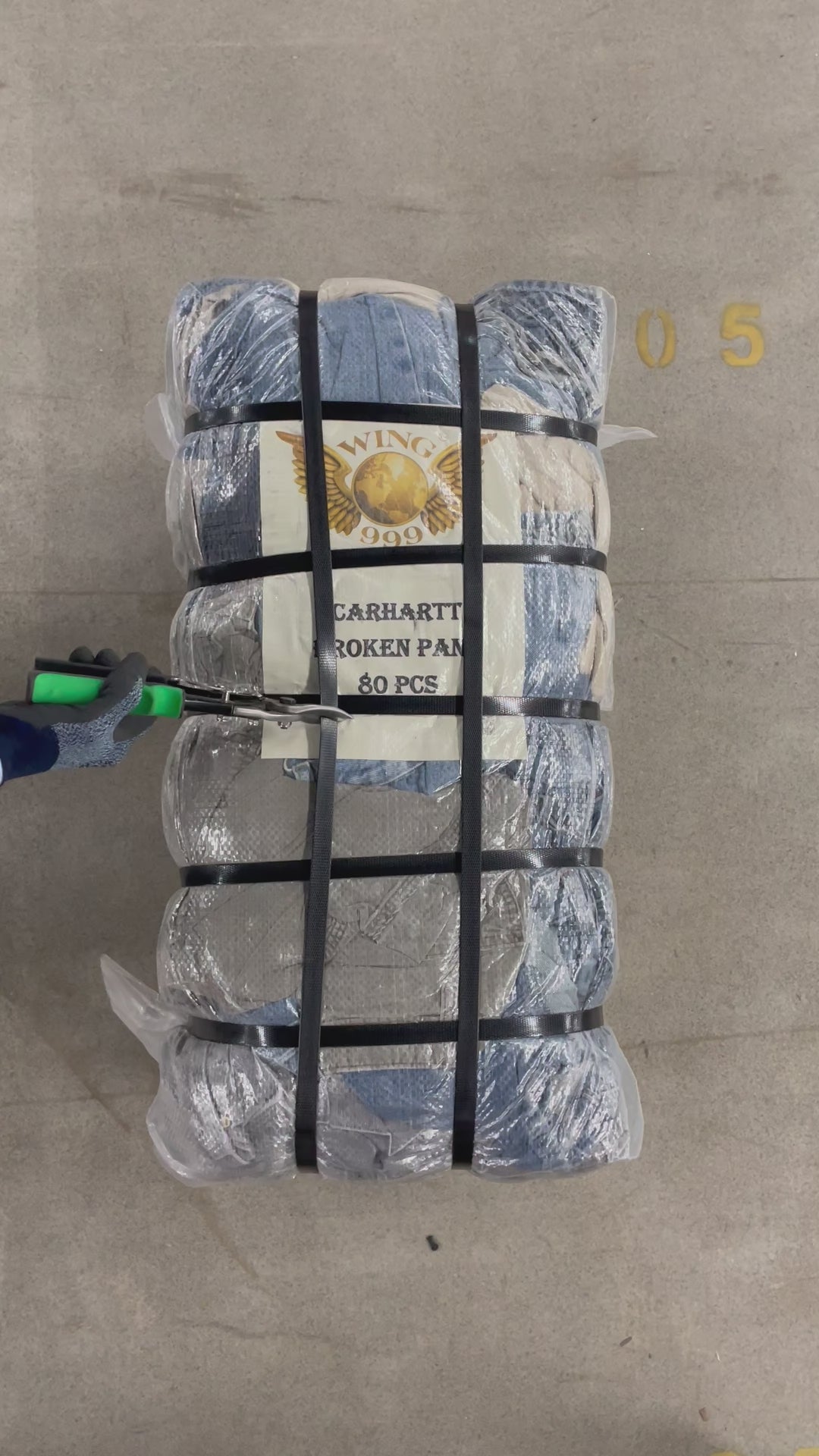 Collection of 40X CARHARTT BROKEN PANT in a gallery layout