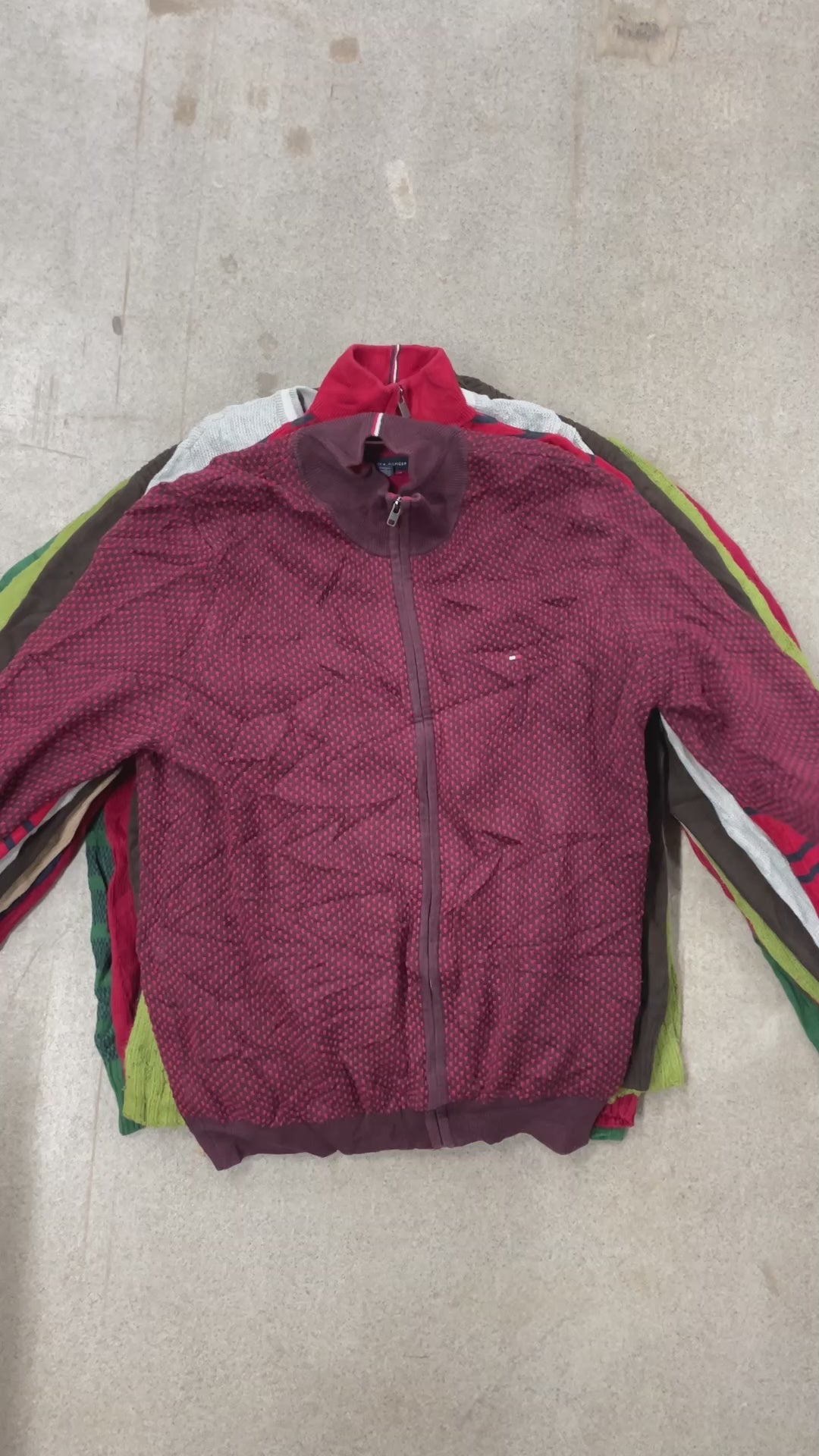 Collection of 25X TOMMY HILFIGER KNITWEAR in a gallery layout