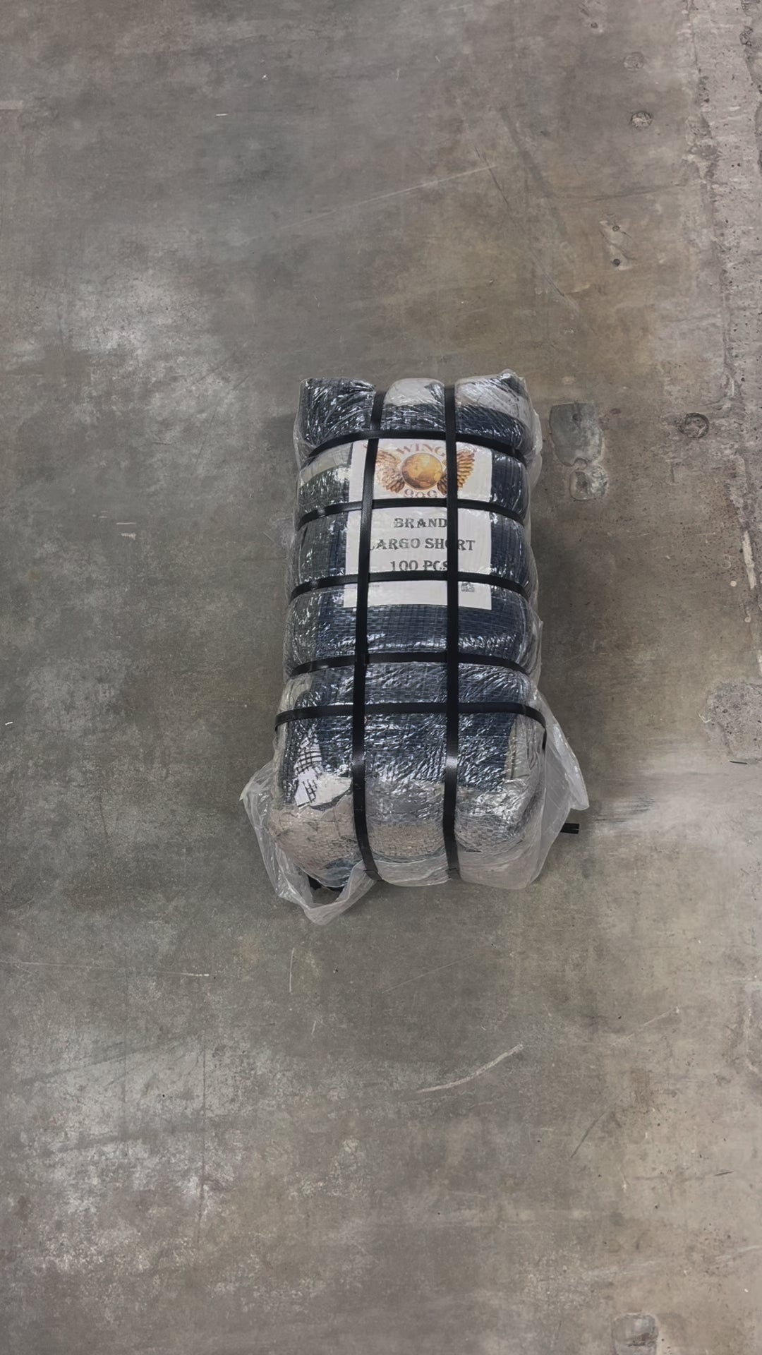 Collection of 50X BRANDED CARGO SHORTS in a gallery layout