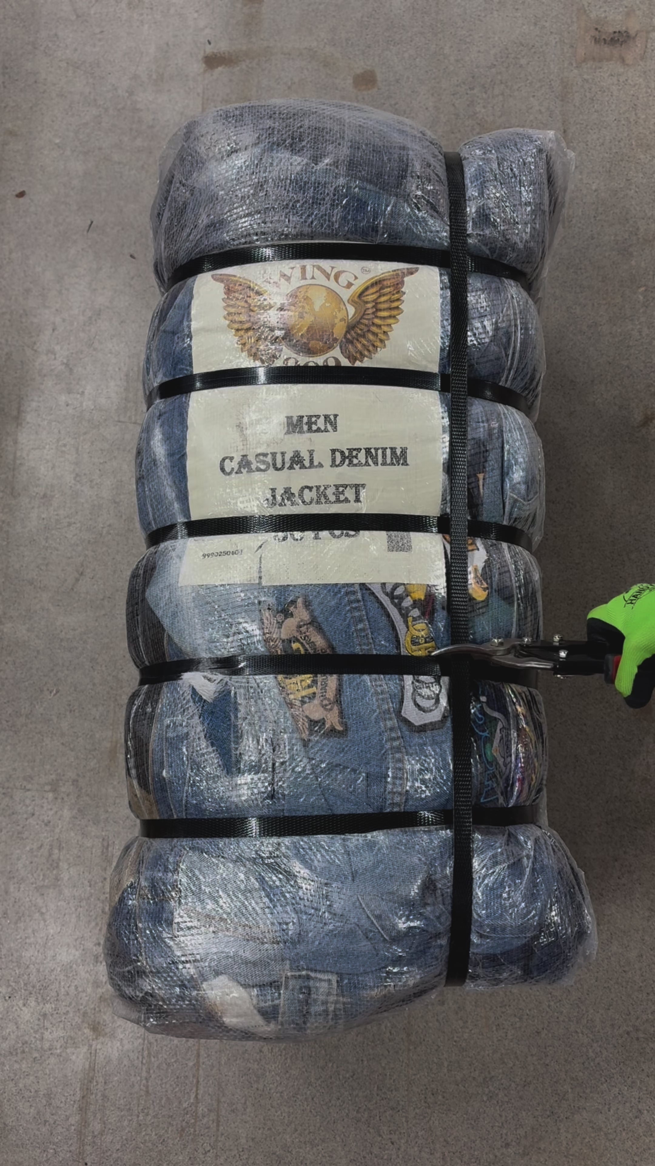 Collection of 50X UNBRANDED MEN DENIM JACKETS in a gallery layout