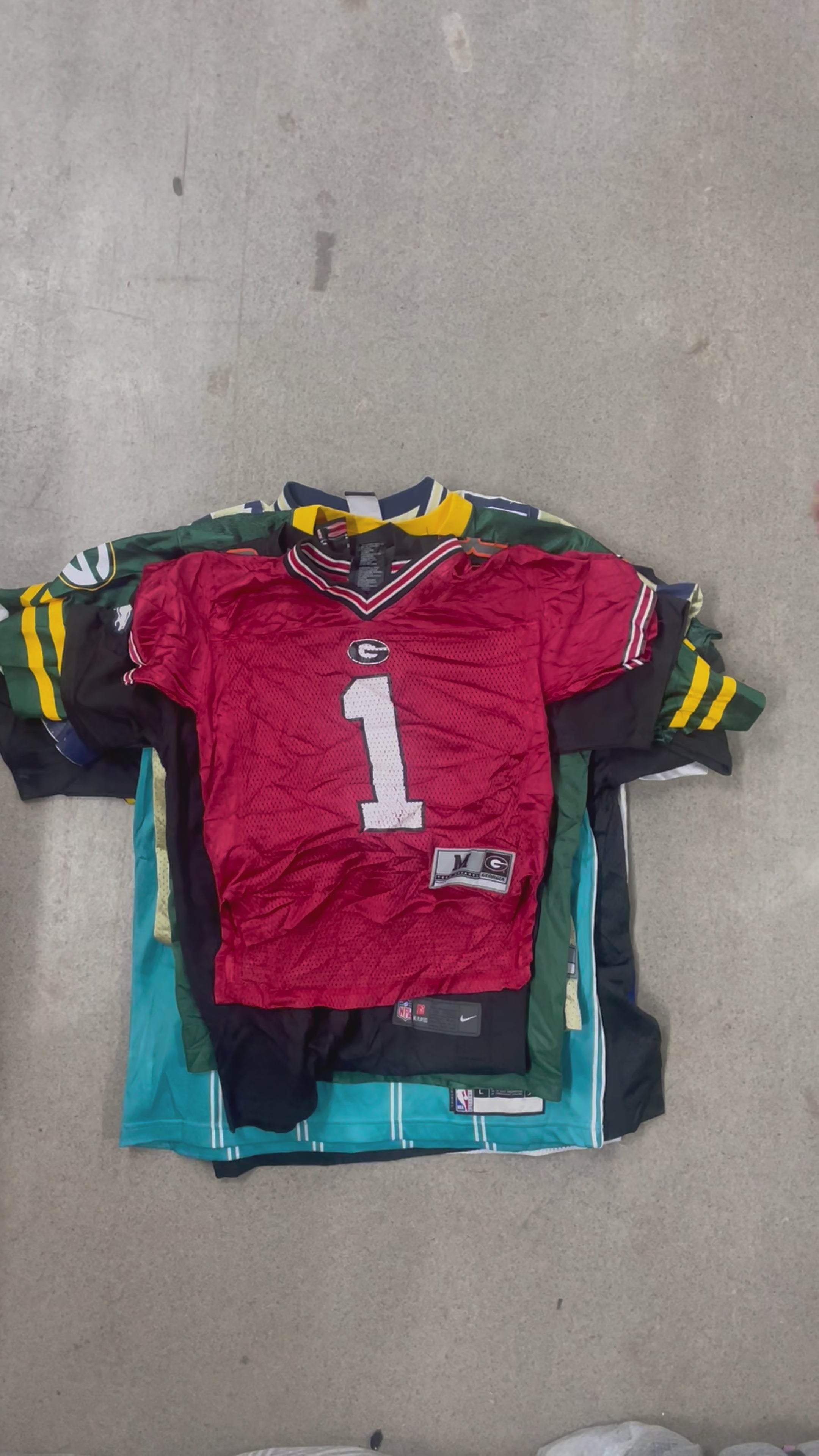 Collection of 100X KIDS NFL NBA NHL SPORTS JERSEYS in a gallery layout