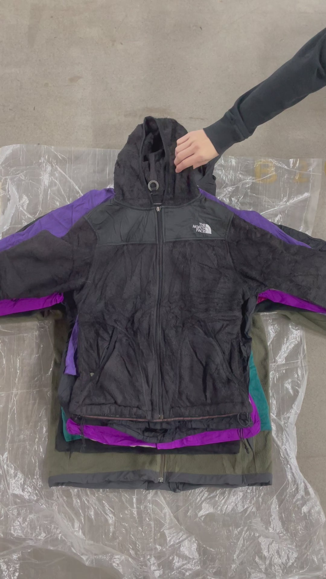 Collection of 50X MIX NORTH FACE in a gallery layout