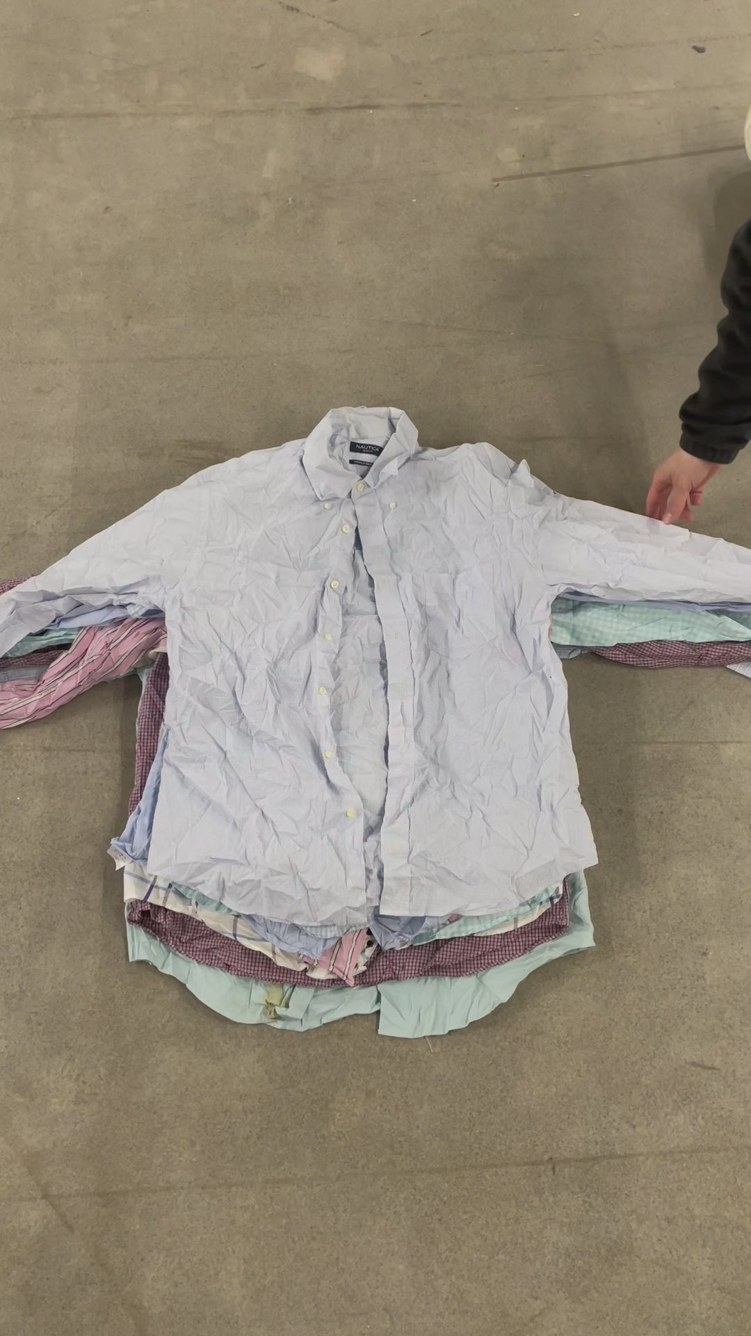 Collection of 50X MIX BRAND SHIRT GRADE B in a gallery layout