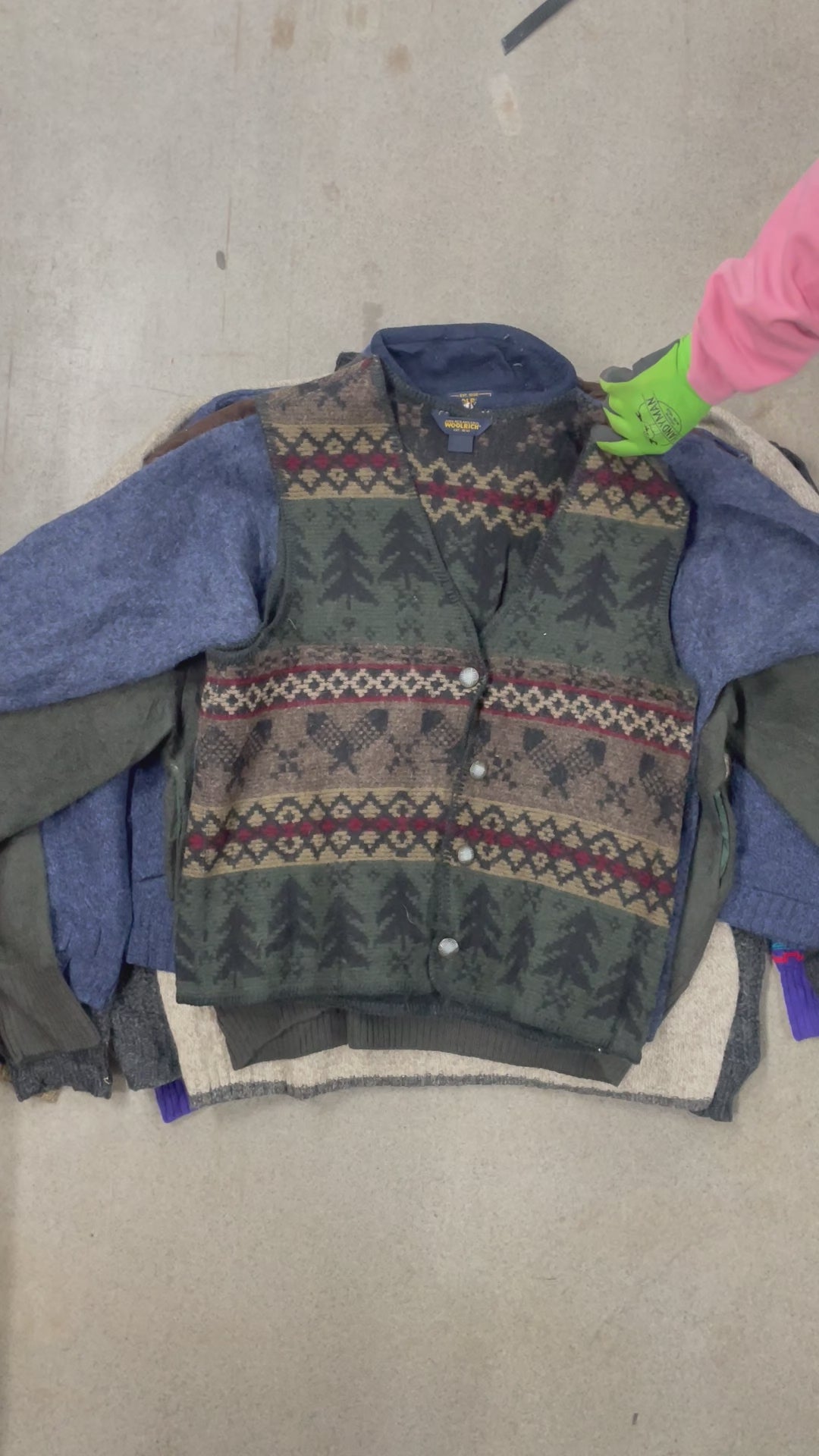 Collection of 50X WOOLRICH JUMPERS in a gallery layout