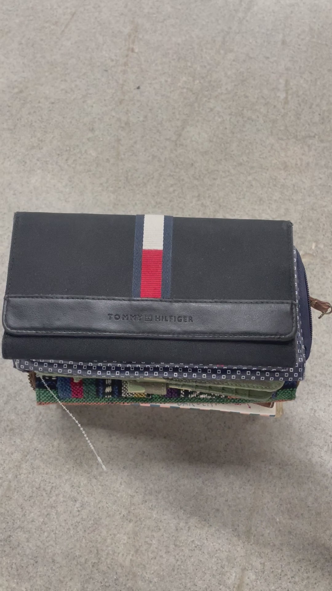 Collection of 50X WALLETS in a gallery layout