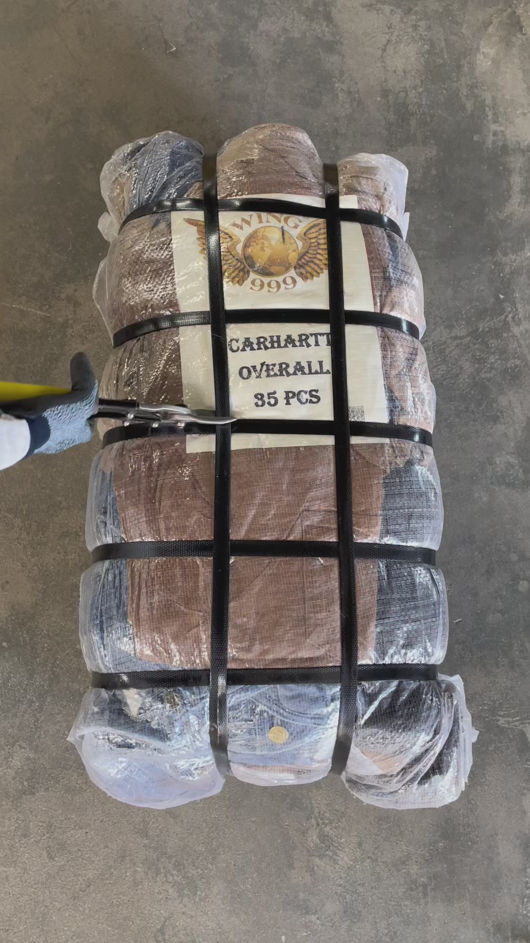 Collection of 25X CARHARTT OVERALL GRADE A/B in a gallery layout