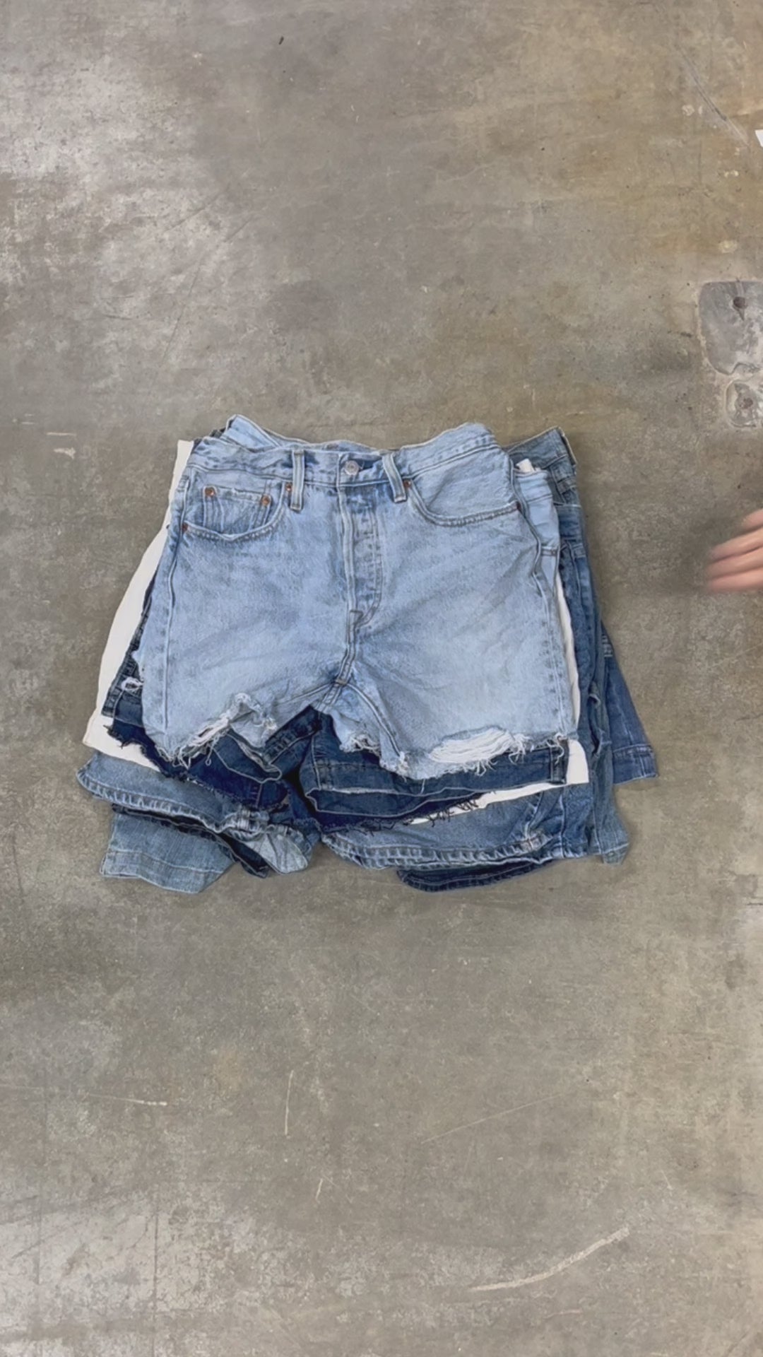 Collection of 50X LEVIS LEE WRANGLER LADIES SHORTS in a gallery layout