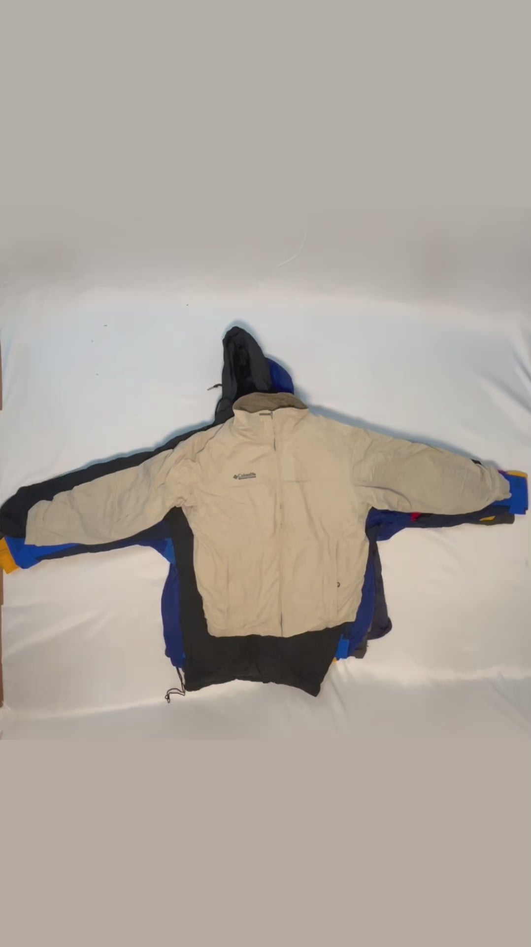 Collection of 50X COLUMBIA JACKET & FLEECE in a gallery layout