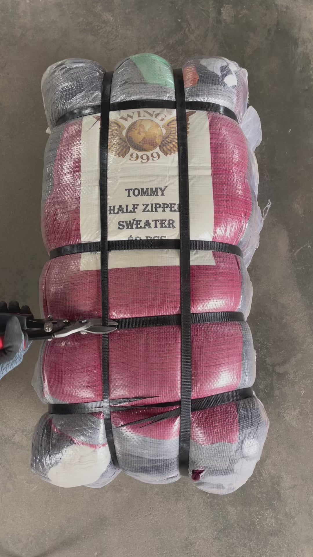 Collection of 40X TOMMY HILFIGER HALF ZIPPER SWEATER in a gallery layout