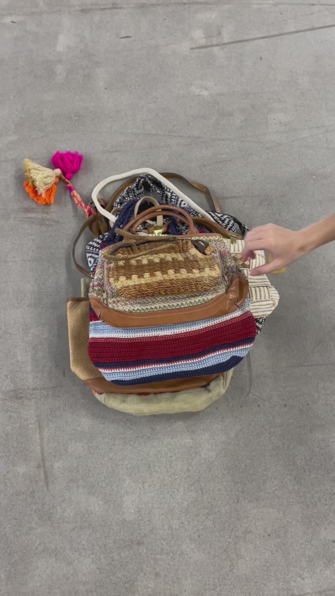 Collection of 25X SUMMER STYLE BAGS in a gallery layout