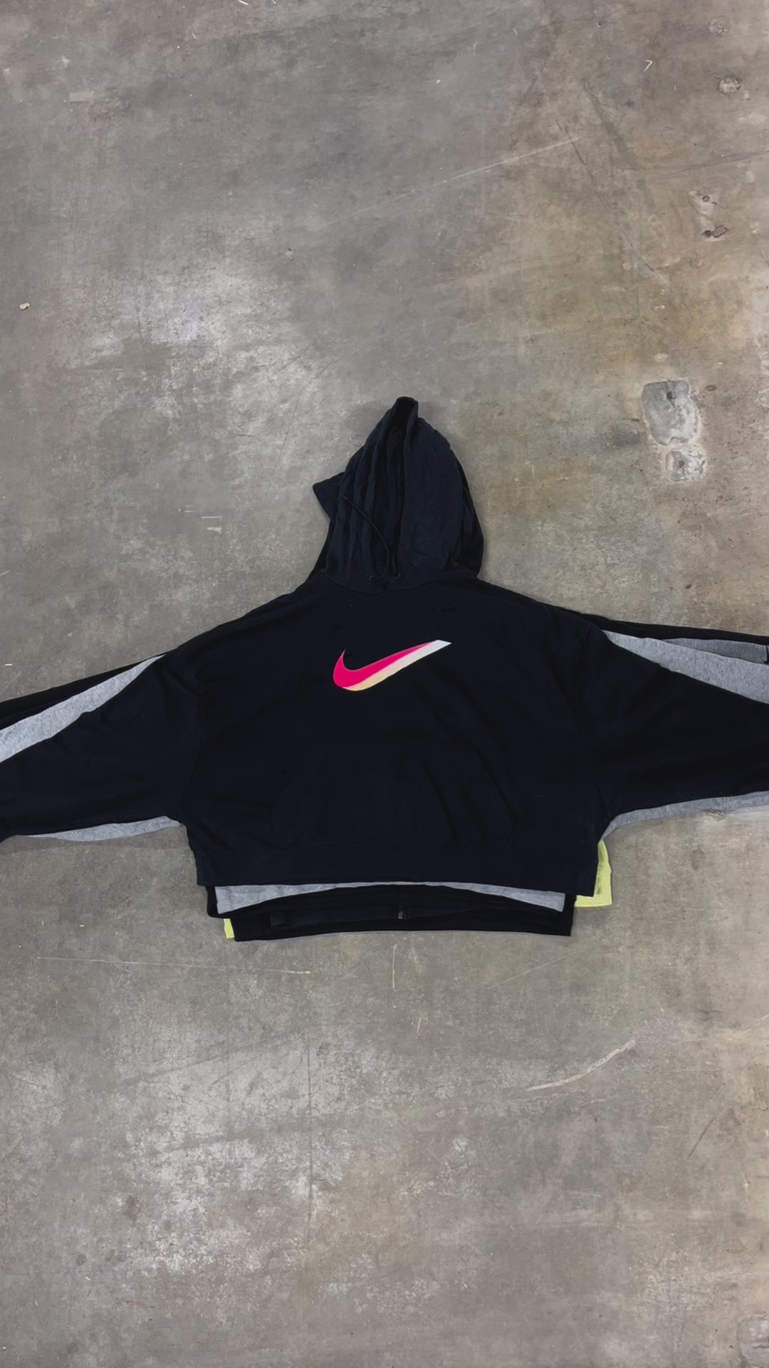 Collection of 50X LADIES CROPPED SWEATSHIRT in a gallery layout