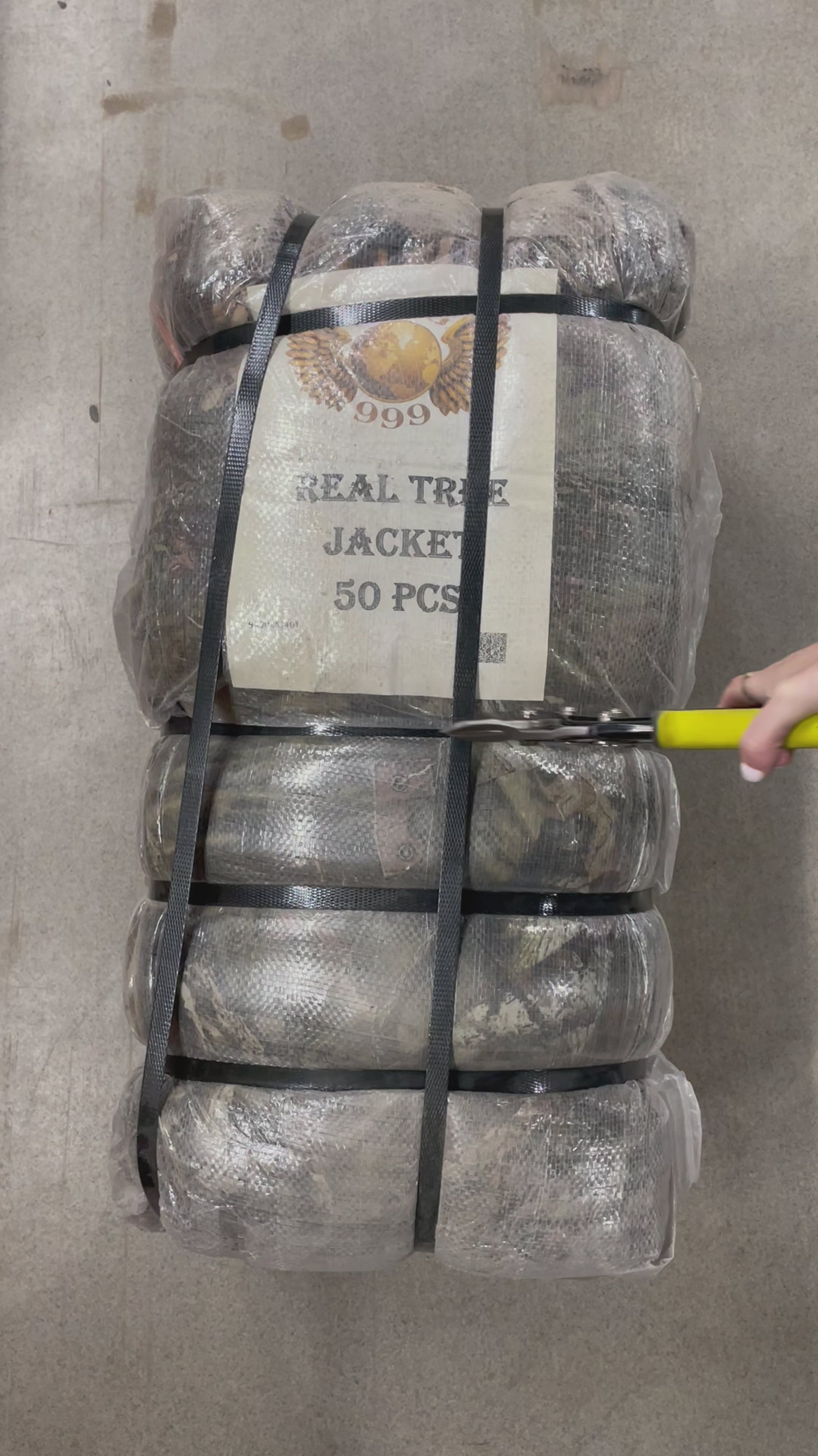 Collection of 25X REALTREE STYLE JACKETS in a gallery layout