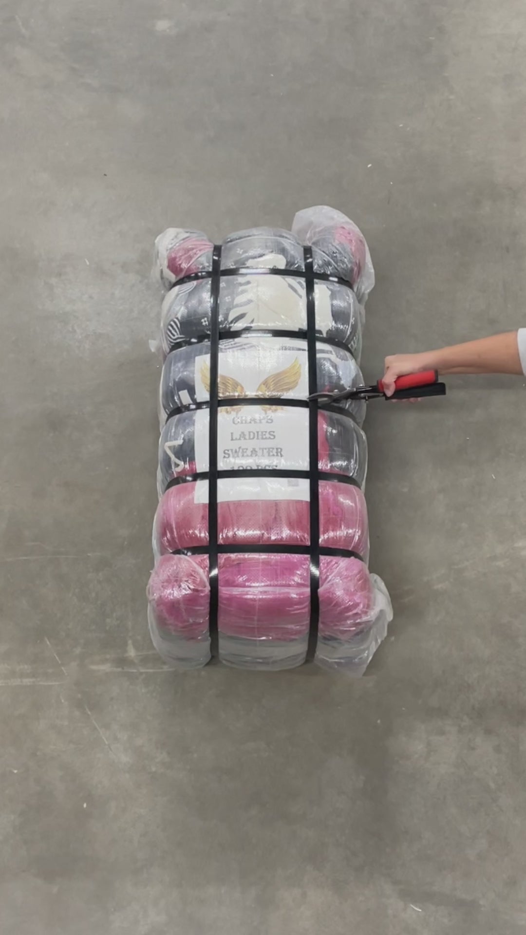 Collection of 50X CHAPS LADIES JUMPERS in a gallery layout