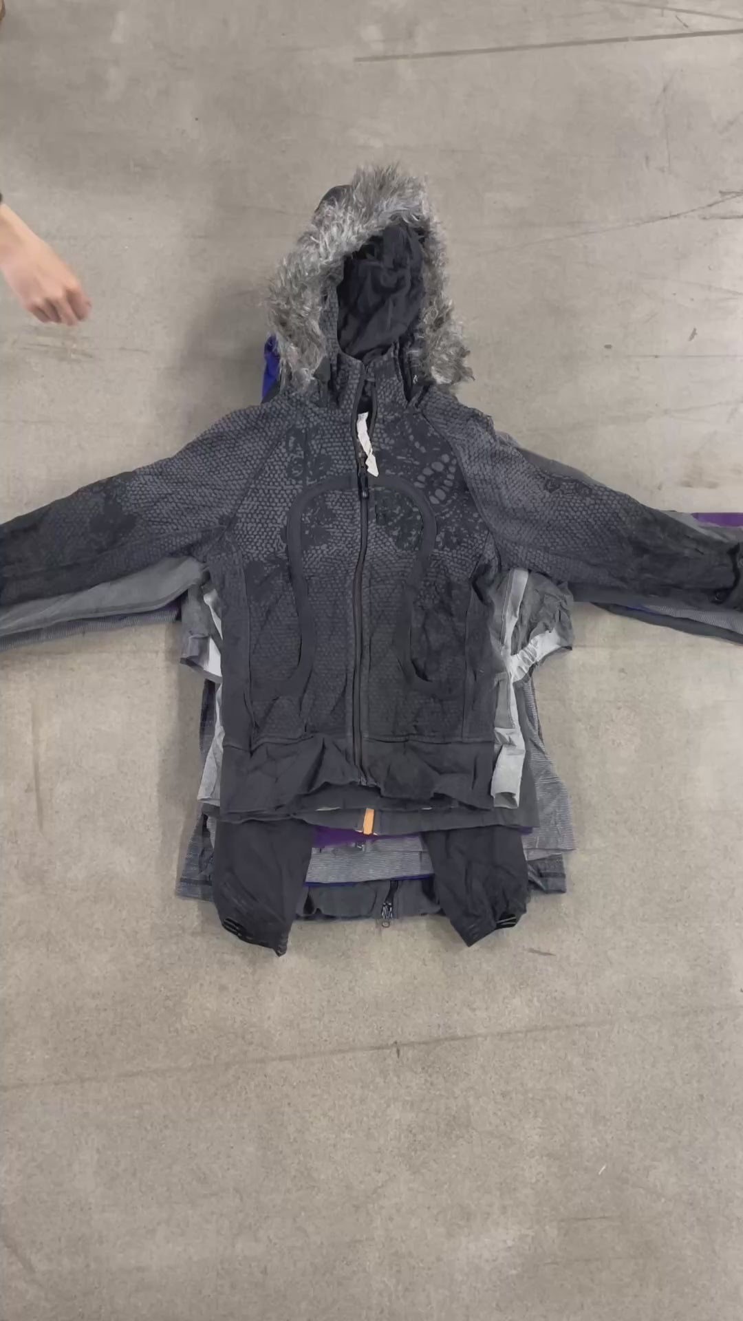 Collection of 50X LULULEMON AB MIX in a gallery layout