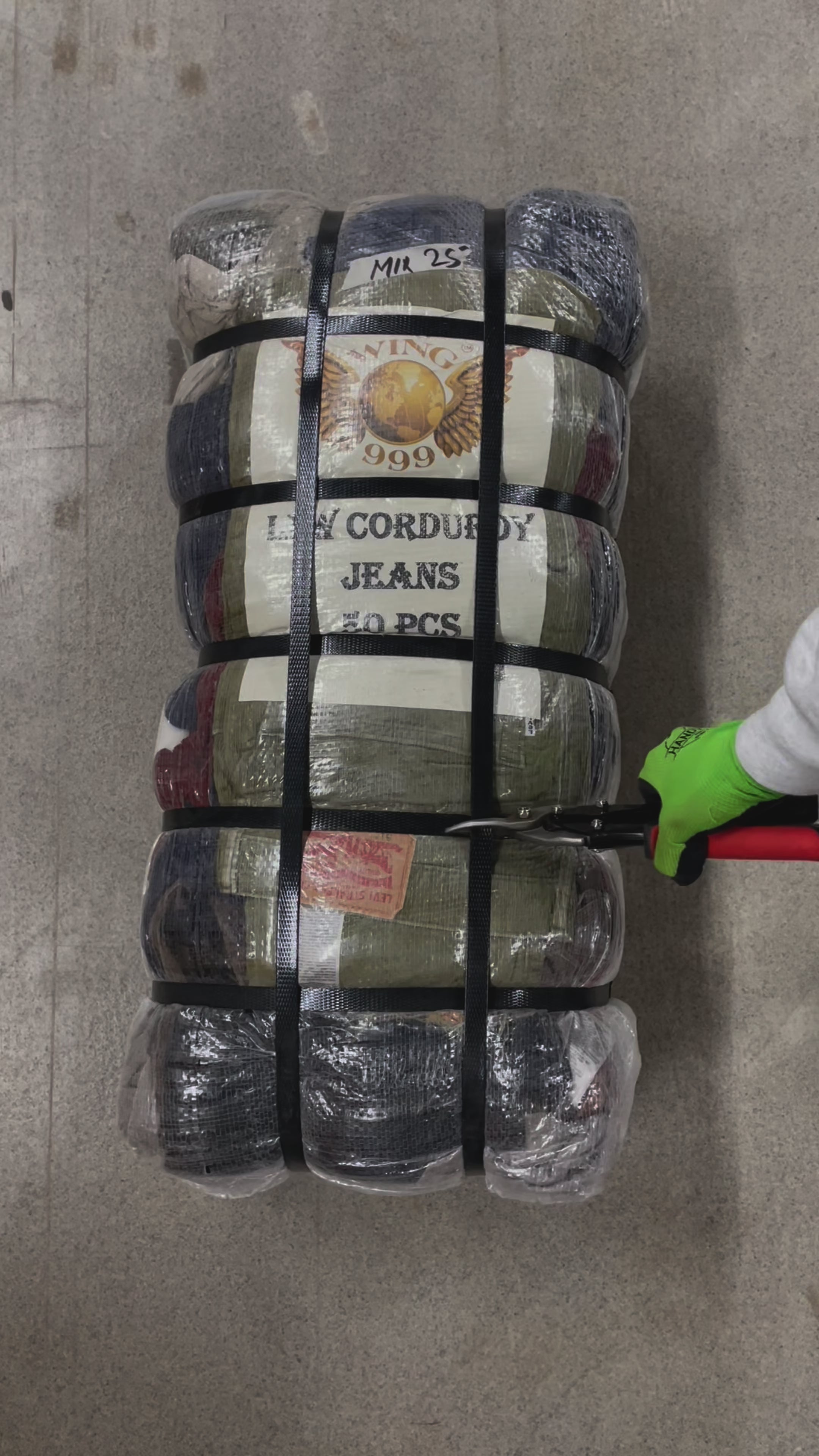 Collection of 50X LEVI'S CORDUROY PANTS in a gallery layout